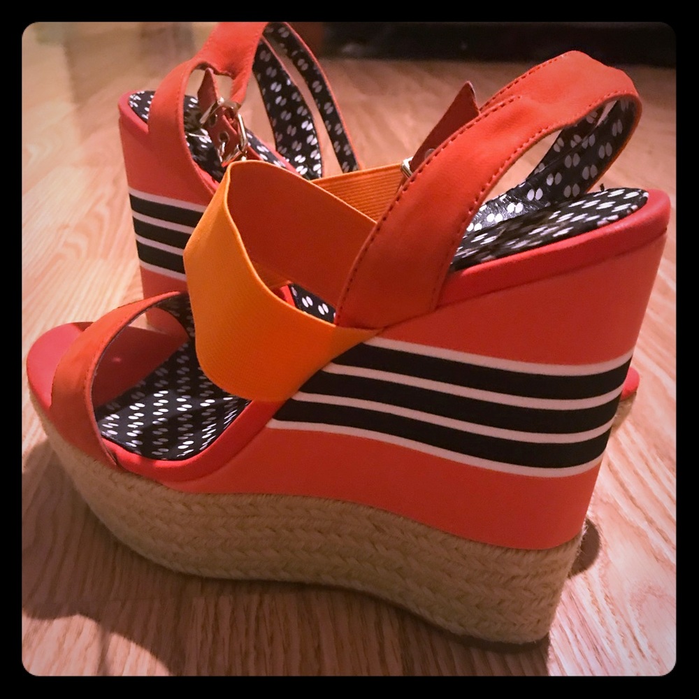 New Jessica Simpson shoes size 9